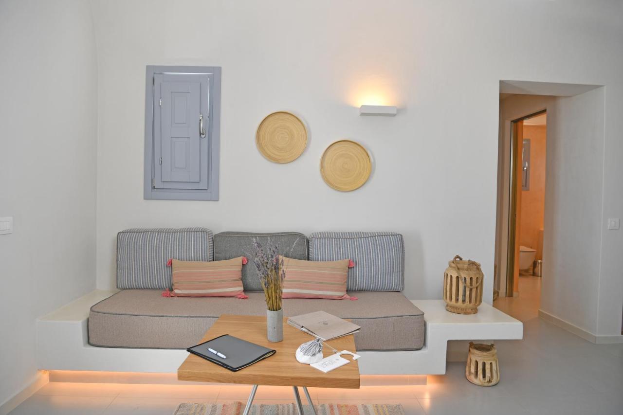 Nova Luxury Suites Pýrgos Exteriör bild