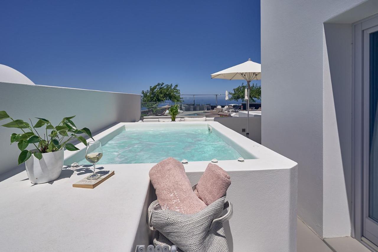 Nova Luxury Suites Pýrgos Exteriör bild