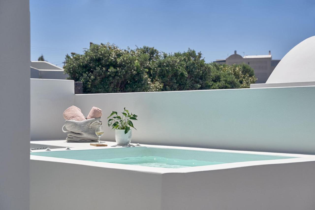 Nova Luxury Suites Pýrgos Exteriör bild
